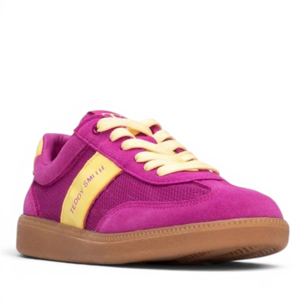 ShoeShop Teddy Smith women's low-top sneakers in magenta suede and mesh with yellow accents and laces.