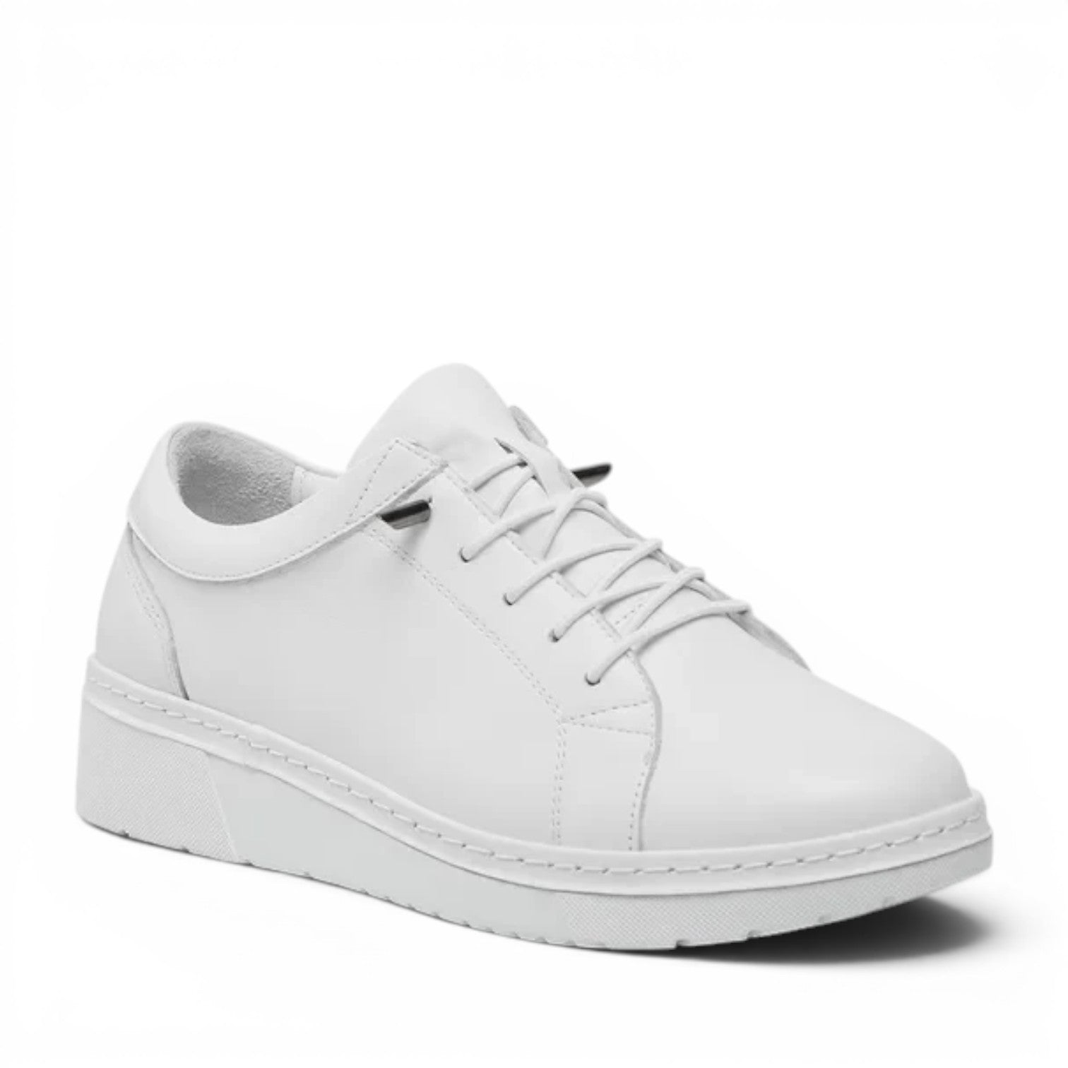 ShoeShop Loretta Vitale 5277 white leather sneakers with rubber sole and lace-up closure.