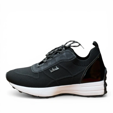 la strada 2200043.webp